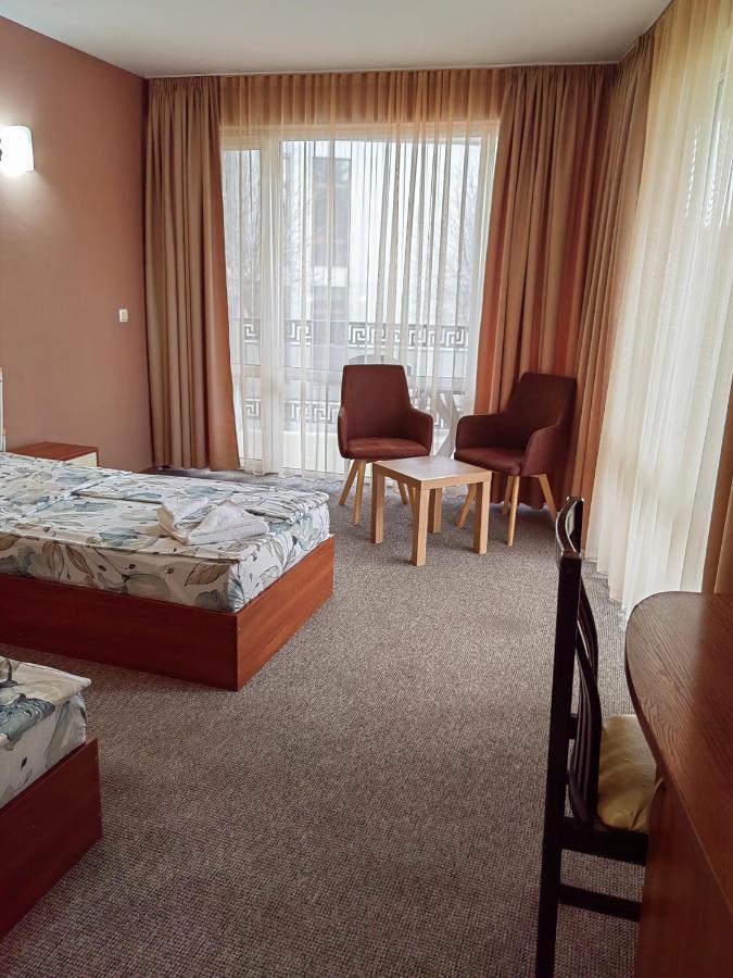 Family Hotel Diana Tsarevo Bagian luar foto